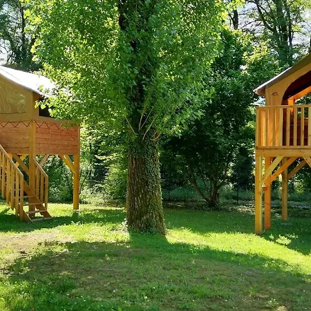 مكان تخييم Onlycamp Les Adoubes - البيتفيل