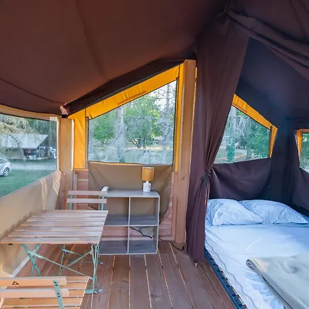 Onlycamp Les Adoubes - *